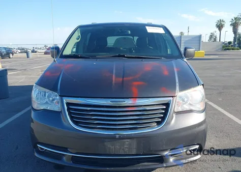 2016 Chrysler Town & Country Touring z USA, uszkodzony, nr VIN 2C4RC1BGXGR281593